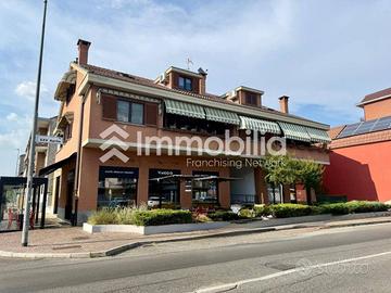 Appartamento di 97 m² con 4 locali e box auto a Ni