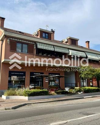 Appartamento di 97 m² con 4 locali e box auto a Ni