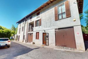 SOLUZIONE BIFAMILIARE INDIPENDENTE CON GIARDINO PR