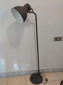 Lampada a piantana con accensione a pedale 186 cm