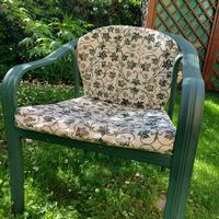 Tavolo e sedie da giardino