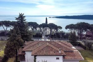PORZIONE DI TRIFAMILIARE A PADENGHE SUL GARDA