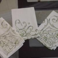 Tovaglie da bagno ricamate mano in puro lino