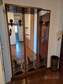 Specchio appendiabiti in legno 