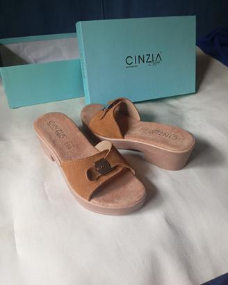 Scarpe zoccolo camoscio con regolazione, numero 40