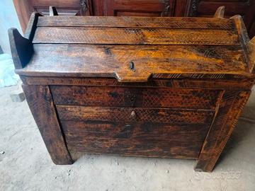 ANTICO E RARO ARCILE O MADIA D'EPOCA