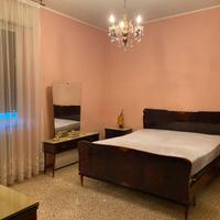 Camera da letto, anni 50 in radica Urbania