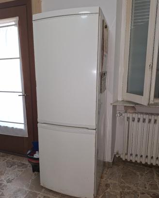 frigorifero usato ikea funzionante 