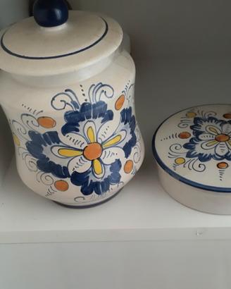 Vaso e cofanetto in ceramica Deruta 