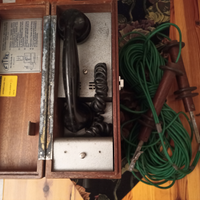 Telefono FITRE .PORTATILE a manovella . Il