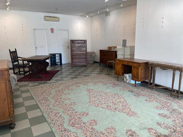 Locale commerciale + magazzino Preganziol centro