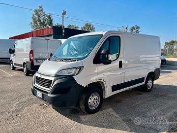 PEUGEOT BOXER 328 L1H1 2.2 BlueHDi 120 CV * FURGON