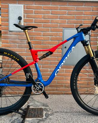 Bici MTB Orbea Oiz M-LTD 2024