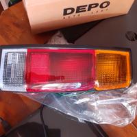 faro posteriore dx Nissan pick up 