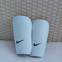 parastinchi da calcio