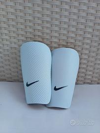 parastinchi da calcio