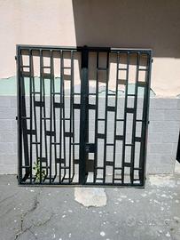 Portone in ferro doppio con serratura