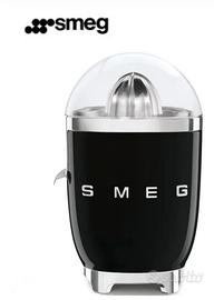 spremiagrumi SMEG NERA