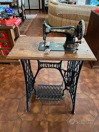 Macchina Singer antica