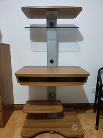 Mobile da studio adatto a computer fisso