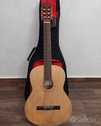 chitarra acustica 