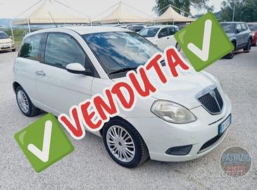 Lancia Ypsilon 1.4 Argento Ecochic GPL