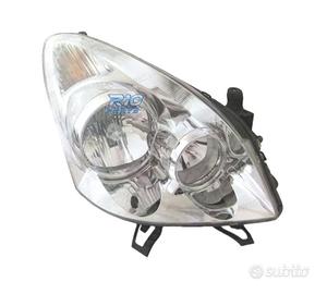 FANALE DESTRO PER TOYOTA COROLLA VERSO 04-09