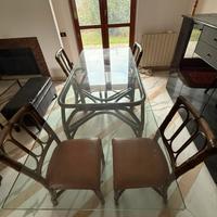 Tavolo in vetro e bamboo