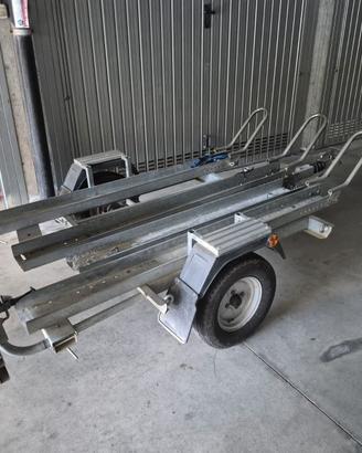 Carrello per trasporto moto