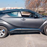 Toyota C-HR 1.8 Full Hybrid Grigio perlato