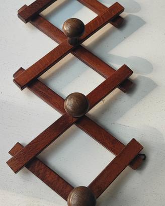 attaccapanni in legno