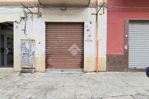 NEGOZIO A PALERMO