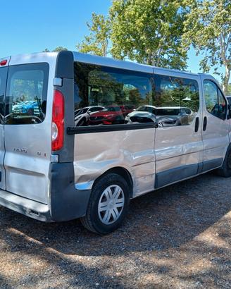 Opel Vivaro 29 2.5 CDTI PL-TN Combi Semivetrato