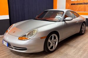 ESEMPLARE UNICO DI PORSCHE 996, IMMATRICOLATO NEL 