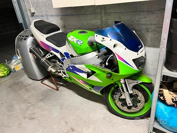 Kawasaki ZXR 400