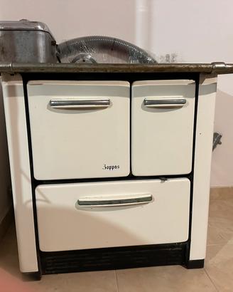 Cucina economica a legna anni 70