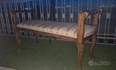 Panca vintage in legno intarsiato e seduta imbotti