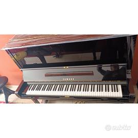Yamaha U3 G | Pianoforte acustico verticale nero