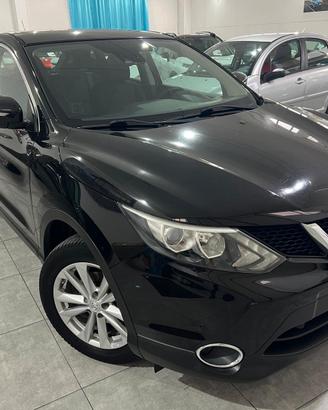 Nissan Qashqai 1.6 dCi 4WD Tekna 131 cv 2014
