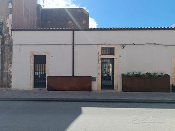 Locale commerciale per ufficio