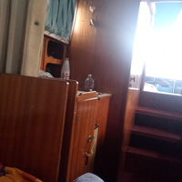 Barca a motore in linea d'asse