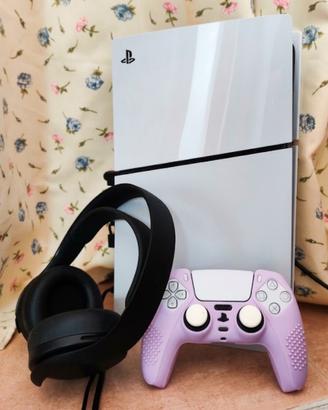 PS5 con periferica guida e playseat