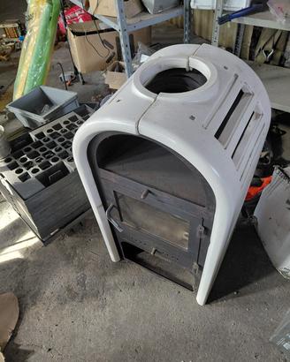 stufa a legna in ceramica 