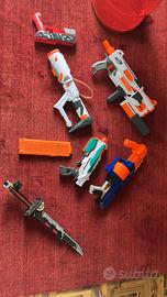 Lotto Pistole Nerf Blaster + Spada + Caricatore -