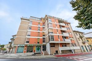 4 LOCALI A PISA