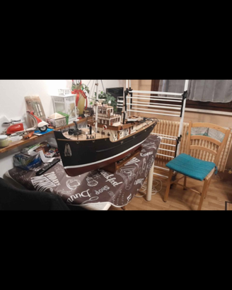 Barca muimoto prima barca italiana da traino navi