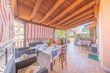 PORZIONE DI QUADRIFAMILIARE A ROMA