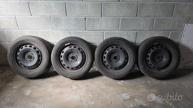 4 cerchi in ferro 16" + gomme invernali