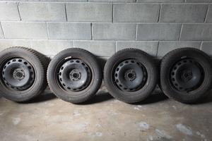 4 cerchi in ferro 16" + gomme invernali