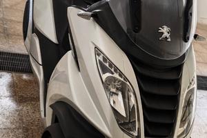 Peugeot Metropolis 400
